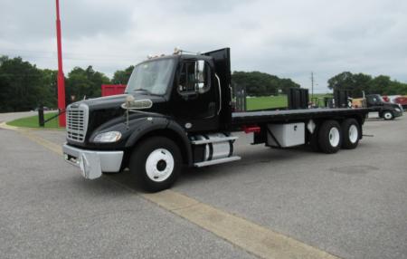 2016 Freightliner BUSINESS CLASS M2 106