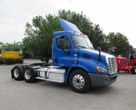 2016 Freightliner CASCADIA 113