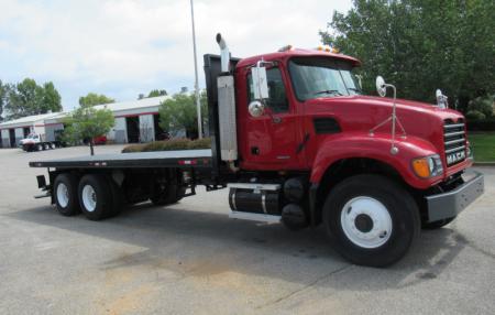 2006 Mack CV713