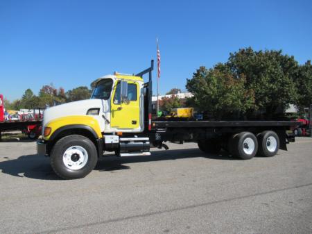 2005 Mack CV713