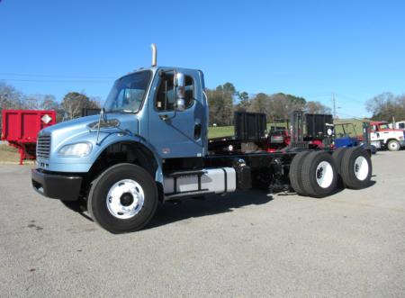 2016 Freightliner BUSINESS CLASS M2 106