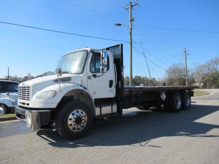 2017 Freightliner BUSINESS CLASS M2 106