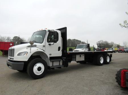 2015 Freightliner BUSINESS CLASS M2 106